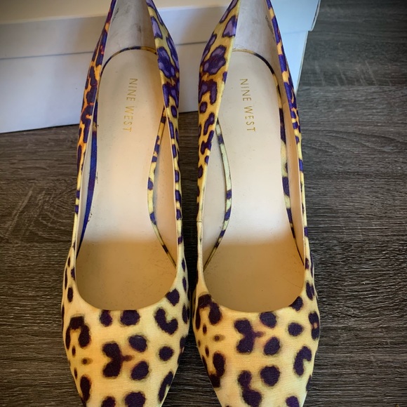 Nine West colorful 3.5” heel, size 9.5, excellent condition. - Picture 3 of 6